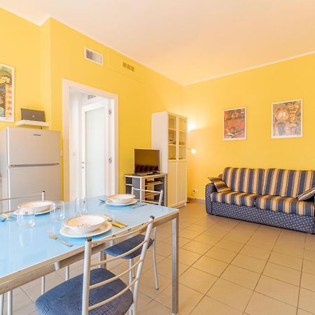 Asti Comentina Railway Functional Flat Екстер'єр фото
